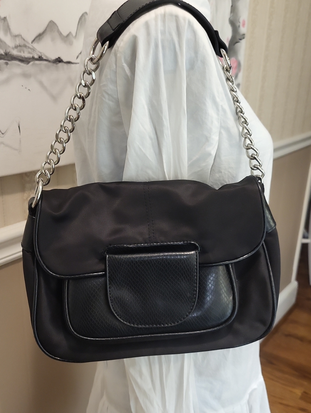 Liz Claiborne New Black Women's Shoulder Bag with Chain Strap